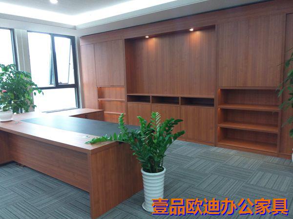 從風(fēng)水角度來(lái)看，辦公家具擺放有什么講究？
