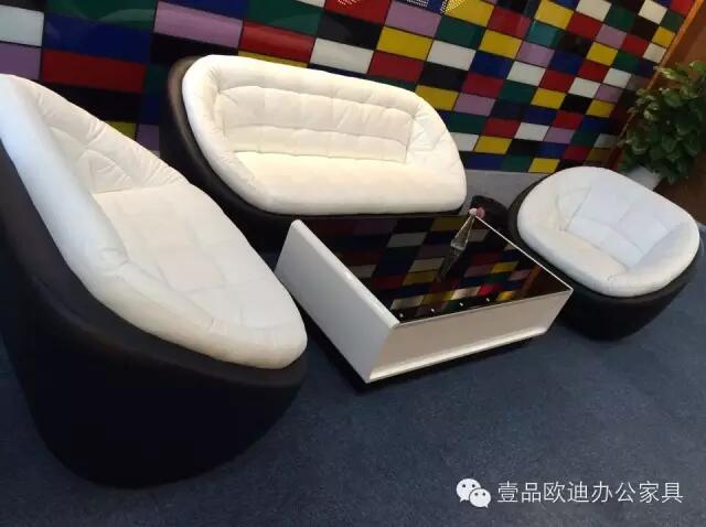 【央視新聞客戶端】京東JD讓老百姓放心網購，壹品歐迪讓京東JD綠色辦公