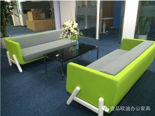 【央視新聞客戶端】京東JD讓老百姓放心網購，壹品歐迪讓京東JD綠色辦公